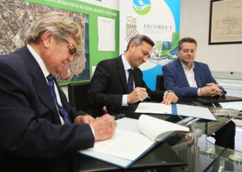 os-montesinos-provincia-firma-convenio-agua-marzo-2019