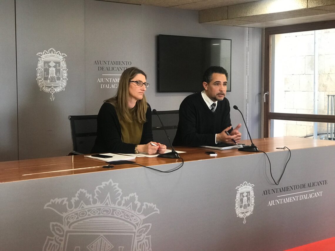 mari-carmen-de-espana-e-israel-cortes-concejal-infraestructuras-alicante