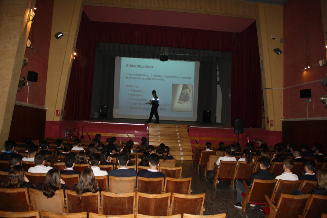 novelda-charla-ciberbulling-marzo-2019