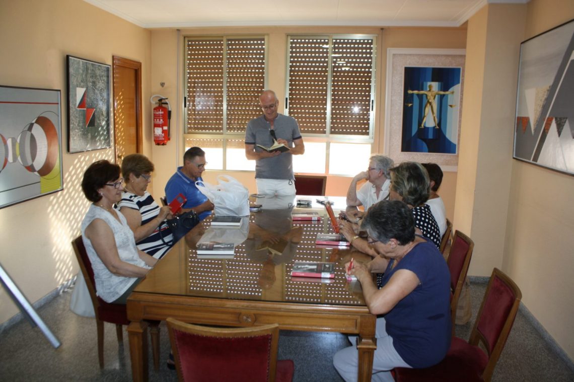 novelda-club-de-la-lectura-junio-2019-1