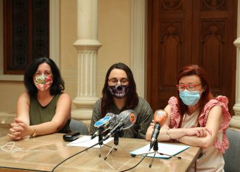 Novelda, un llamamiento a la tolerancia y la igualdad en el Día Internacional del Orgullo LGTBI