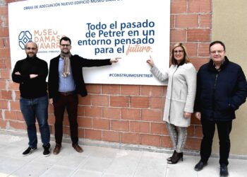 nuevo-museo-damaso-navarro-proxima-inauguracion-fernando-portillo-concejal-cultura-e-irene-navarro-alcaldesa-petrer