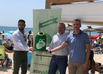 orihuela-banderas-ecovidrio-julio-2019