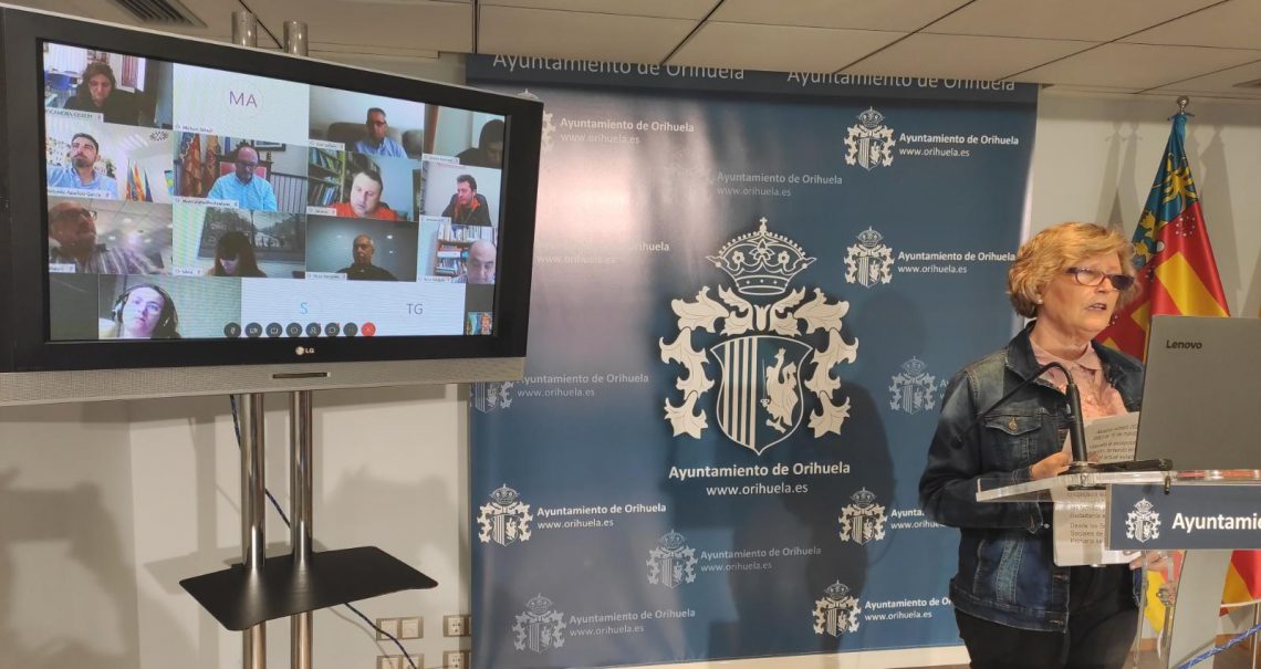 La concejal ha ofrecido datos de las atenciones ofrecidas desde 10 líneas diferentes de actuación