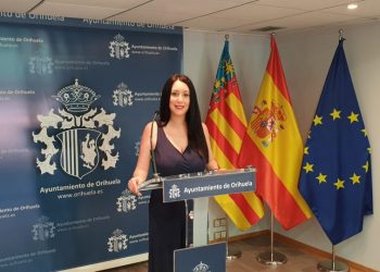 Orihuela se ilumina de colores por primera vez para conmemorar el Día Internacional de la Discapacidad