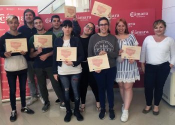 orihuela-curso-camarero-diplomas-camara-comercio-mayo-2019