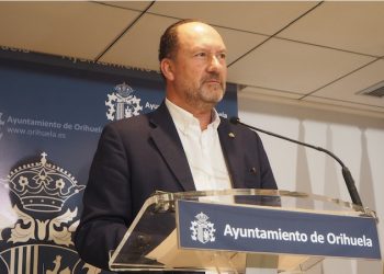 Bascuñana exige a Sanidad explicaciones sobre la decisión de no solicitar el pase a la Fase 2