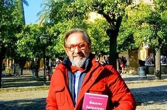 Un oriolano creativo y camaleónico