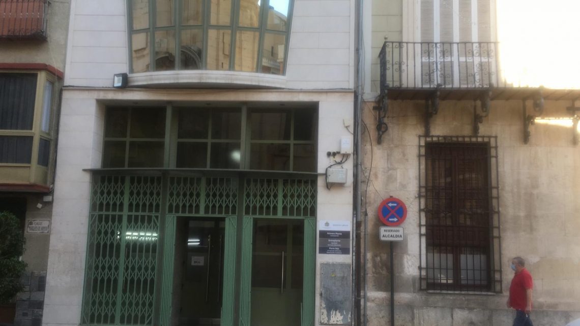 La oficina de integración de personas extranjeras reabre al público