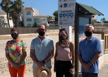 Orihuela presenta unos postes para medir la afluencia de personas en las playas oriolanas