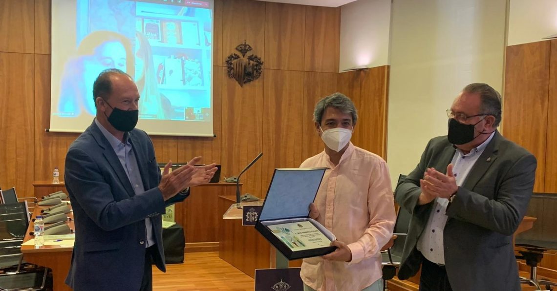 Alejandro Pedregosa gana el “Premio Internacional de Poesía para niñas y niños Ciudad de Orihuela”