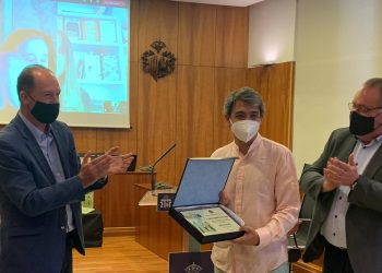 Alejandro Pedregosa gana el “Premio Internacional de Poesía para niñas y niños Ciudad de Orihuela”