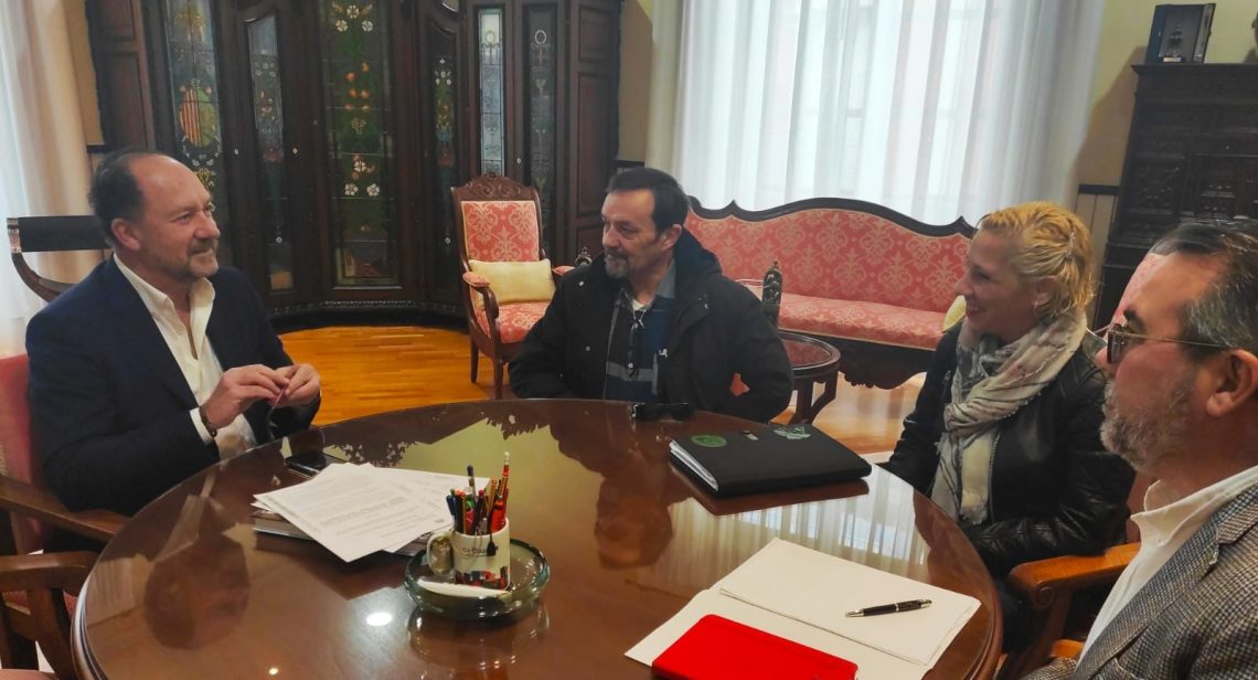 orihuela-reunion-alcalde-fapa-plurilinguismo-enero-2020