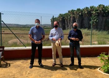 El alcalde y el concejal de Deportes visitan los terrenos donde se ubicarán las instalaciones deportivas de Molins