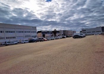 Petrer habilita un nuevo parking con capacidad para 100 vehículos en el polígono Salinetes