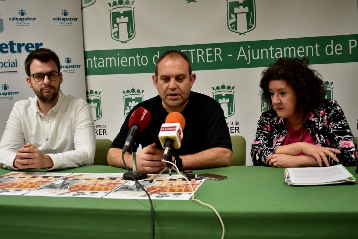 Una mirada a las fiestas de Petrer de hace más de 40 años