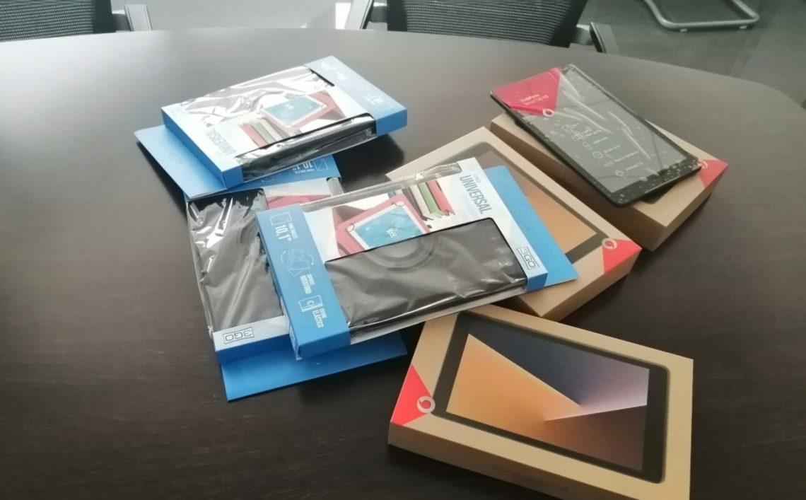 Petrer reparte 25 tablets con conexión a Internet a escolares en situación de vulnerabilidad