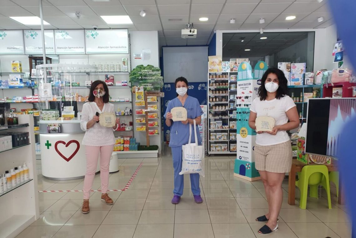 Campaña de sensibilización contra la violencia de género en comercios y farmacias de Pilar de la Horadada