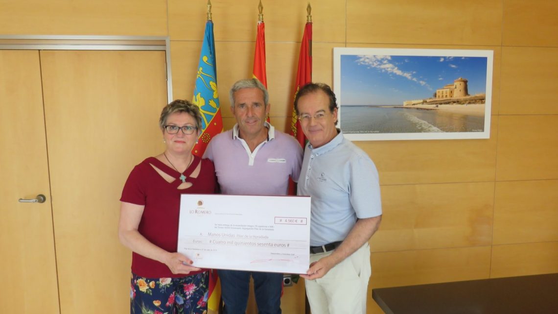pilar-de-la-horadada-entrega-donacion-manos-unidas-agosto-2019