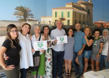 pilar-de-la-horadada-entrega-donativo-ong-festival-madre-tierra-junio-2019