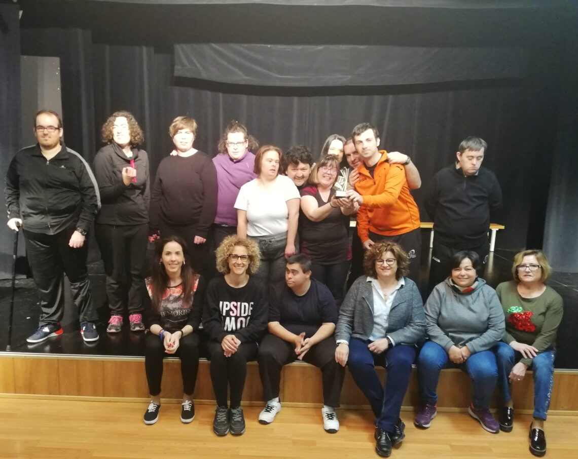 pilar-de-la-horadada-entrega-galardon-teatro-marzo-2019