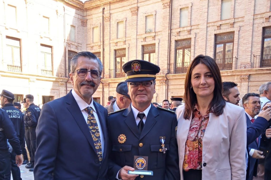 Policía Local De Pilar De La Horadada Recibe La Felicitación De La Generalitat Valenciana AquÍ 6306