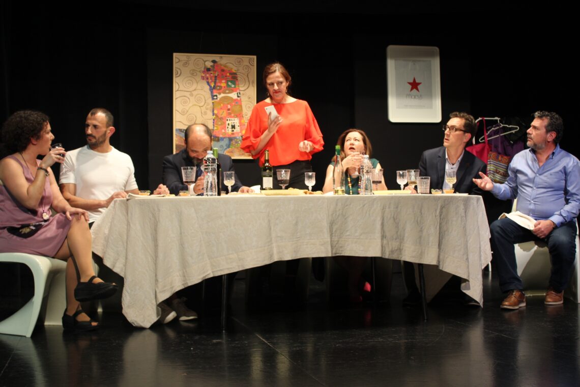 pilar-de-la-horadada-teatro-extranos-en-la-cena-marzo-2019-1
