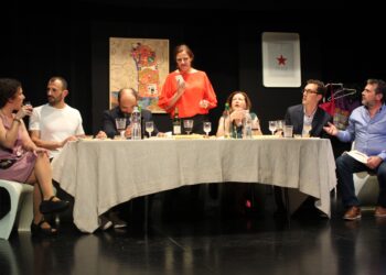 pilar-de-la-horadada-teatro-extranos-en-la-cena-marzo-2019-1