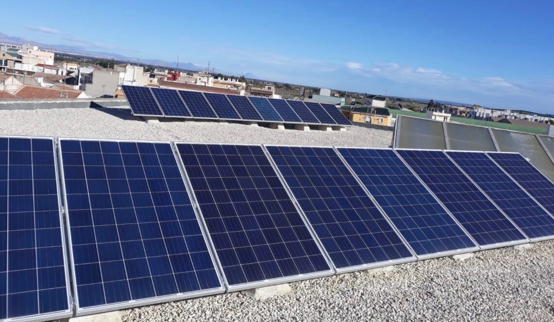 placas-fotovoltaicas-dolores-2-enero-2019