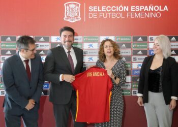 presentacion-partido-futbol-femenino-españa-eeuu-alicante-enero-2019-1