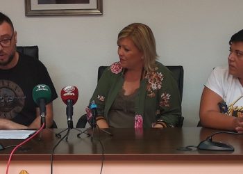 Rafal dona 1.000 euros para la canción “Fuerza Vega Baja” compuesta por Jesús Lorenzo