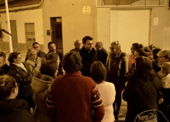 reunion-vecinos-plaza-america-petrer-noviembre-2018