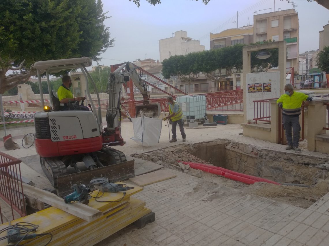 Comienzan en Rojales las obras de construcción de una compuerta automática de seguridad