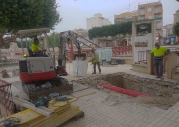Comienzan en Rojales las obras de construcción de una compuerta automática de seguridad