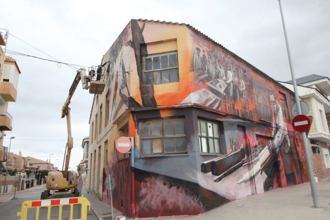 Rojales inicia un plan de actuación para embellecer fachadas con motivos históricos