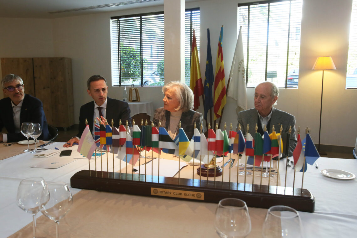 rotary-club-elche-diciembre-2018-cesar-sanchez-presidente-diputacion-2