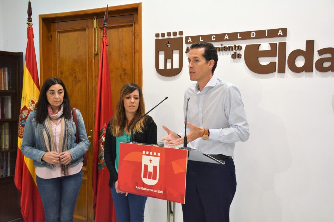 ruben-alfaro-alcalde-nieves-lopez-cultura-y-laura-rizo-fiestas-ayto-elda