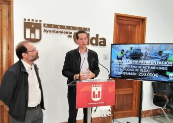 ruben-alfaro-alcalde-y-eduardo-vicente-concejal-de-obras-e-inversiones-elda