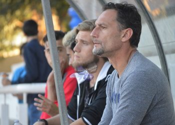 santa-pola-ismael-arroyo-banquillo-futbol-diciembre-2019