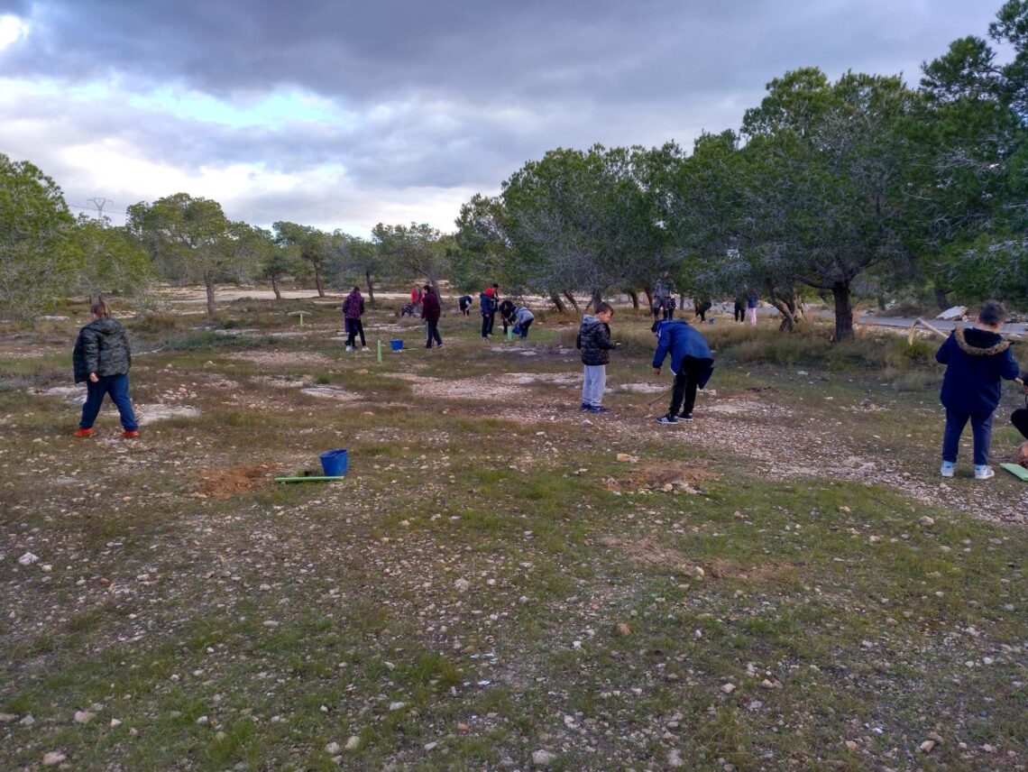 santa-pola-reforestacion-escolares-febrero-2019
