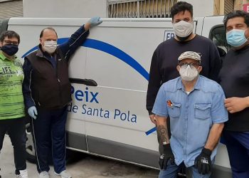 La Cofradía de Santa Pola reparte 400 kg de pescado entre los más necesitados