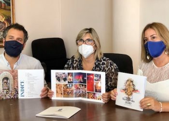 Santa Pola presenta su revista festera y una programación de actividades con motivo de las Fiestas Patronales