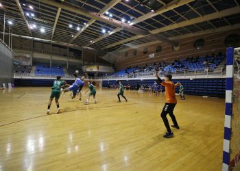 El Torrevieja Salud no encuentra su rumbo frente Elche