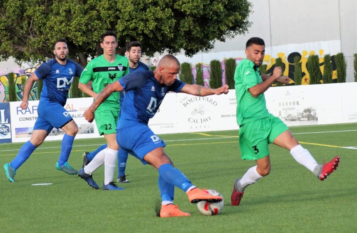 torrevieja-bujan-delantero-futbol-octubre-2019