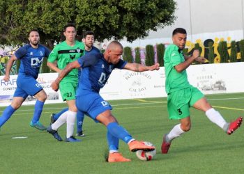 torrevieja-bujan-delantero-futbol-octubre-2019