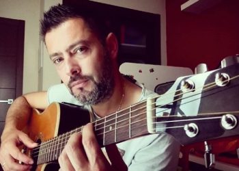 «Soy un pintor impresionista, me gusta modificar la realidad a mi gusto»