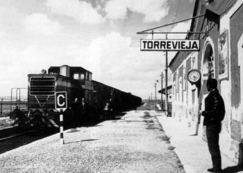 Esperando el tren desde hace cinco décadas