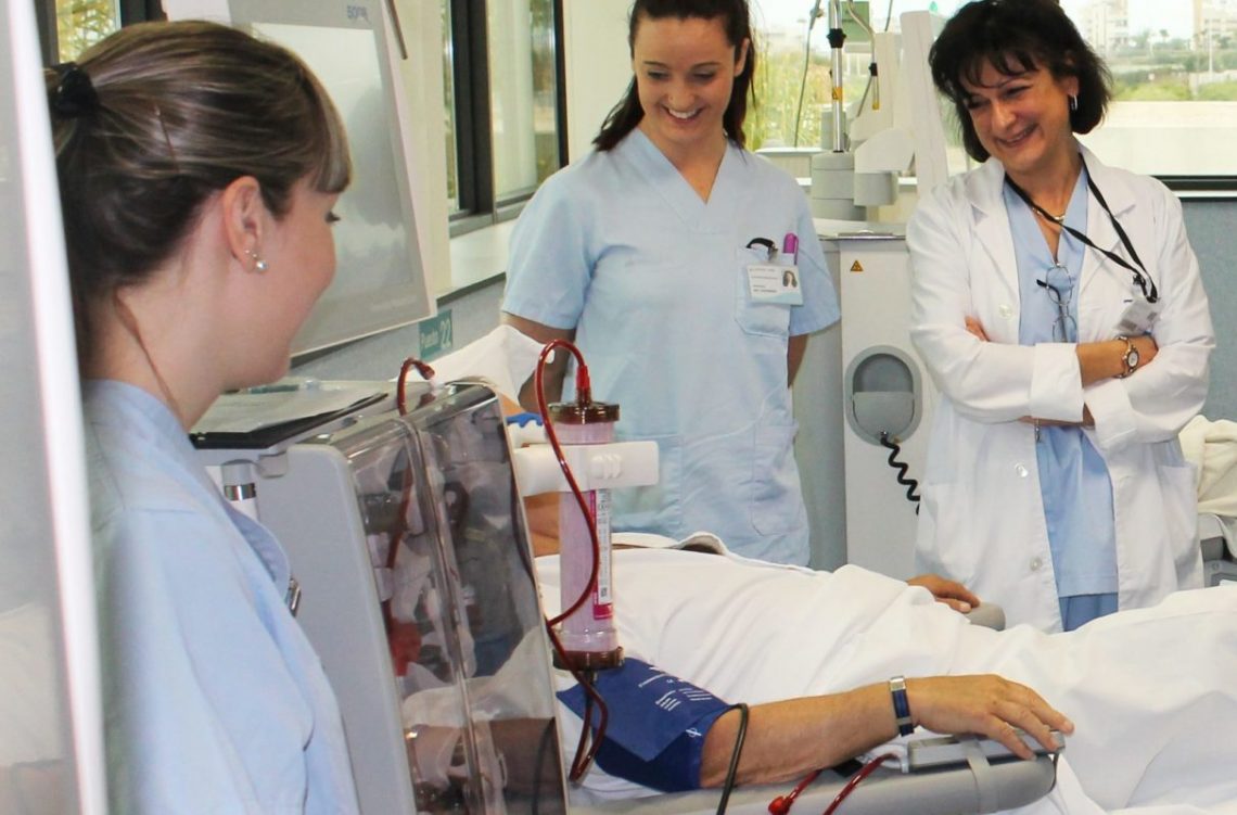 Diálisis del Hospital de Torrevieja amplía su servicio para asumir la población desplazada