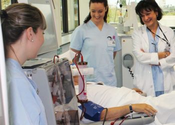 Diálisis del Hospital de Torrevieja amplía su servicio para asumir la población desplazada