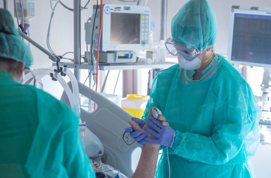 La UCI del Hospital de Torrevieja libre de pacientes COVID-19